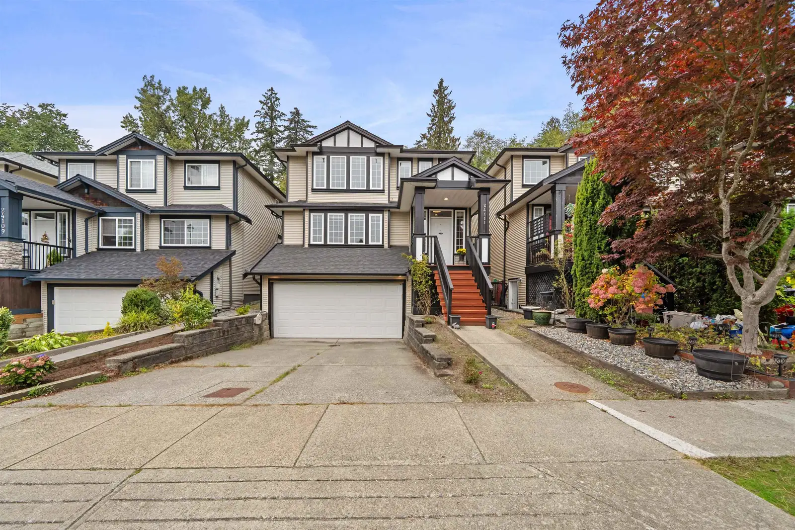 24111 102B AVENUE, Maple Ridge BC V2W 2B4