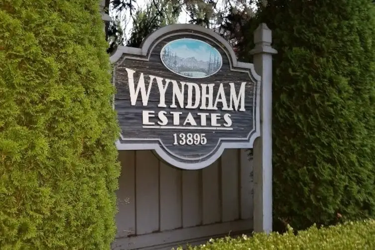 225 13895 102 AVENUE, Surrey BC V3T 1P2