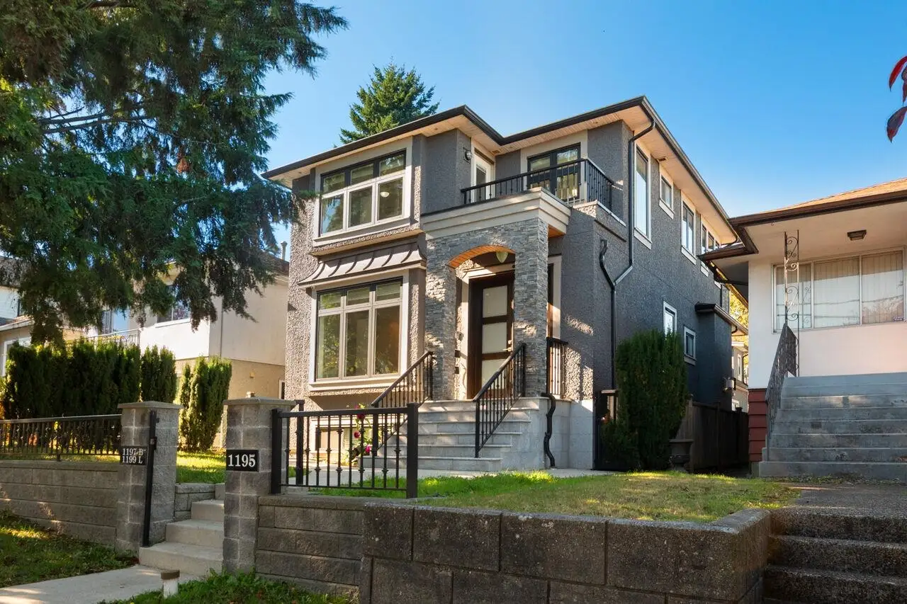 1195 NOOTKA STREET, Vancouver BC V5K 4E6