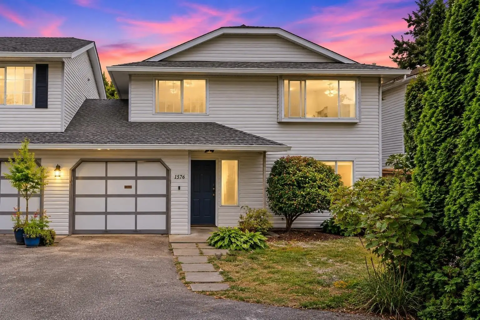 1576 161 STREET, Surrey BC V4A 4X8