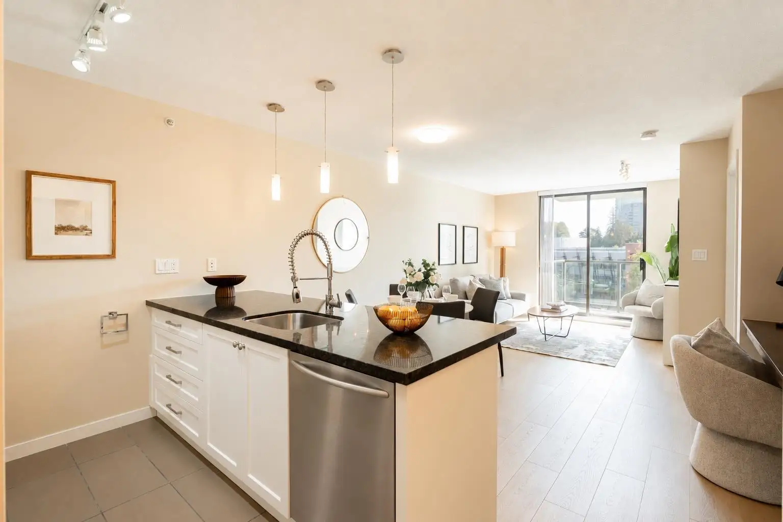 608 2982 BURLINGTON DRIVE, Coquitlam BC V3B 0B3