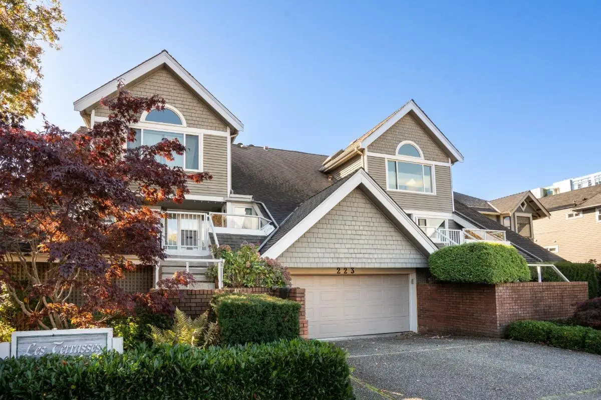 304 223 E KEITH ROAD, North Vancouver BC V7L 1V4