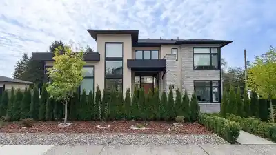 5302 SPRINGDALE COURT, Burnaby BC V5B 2B4