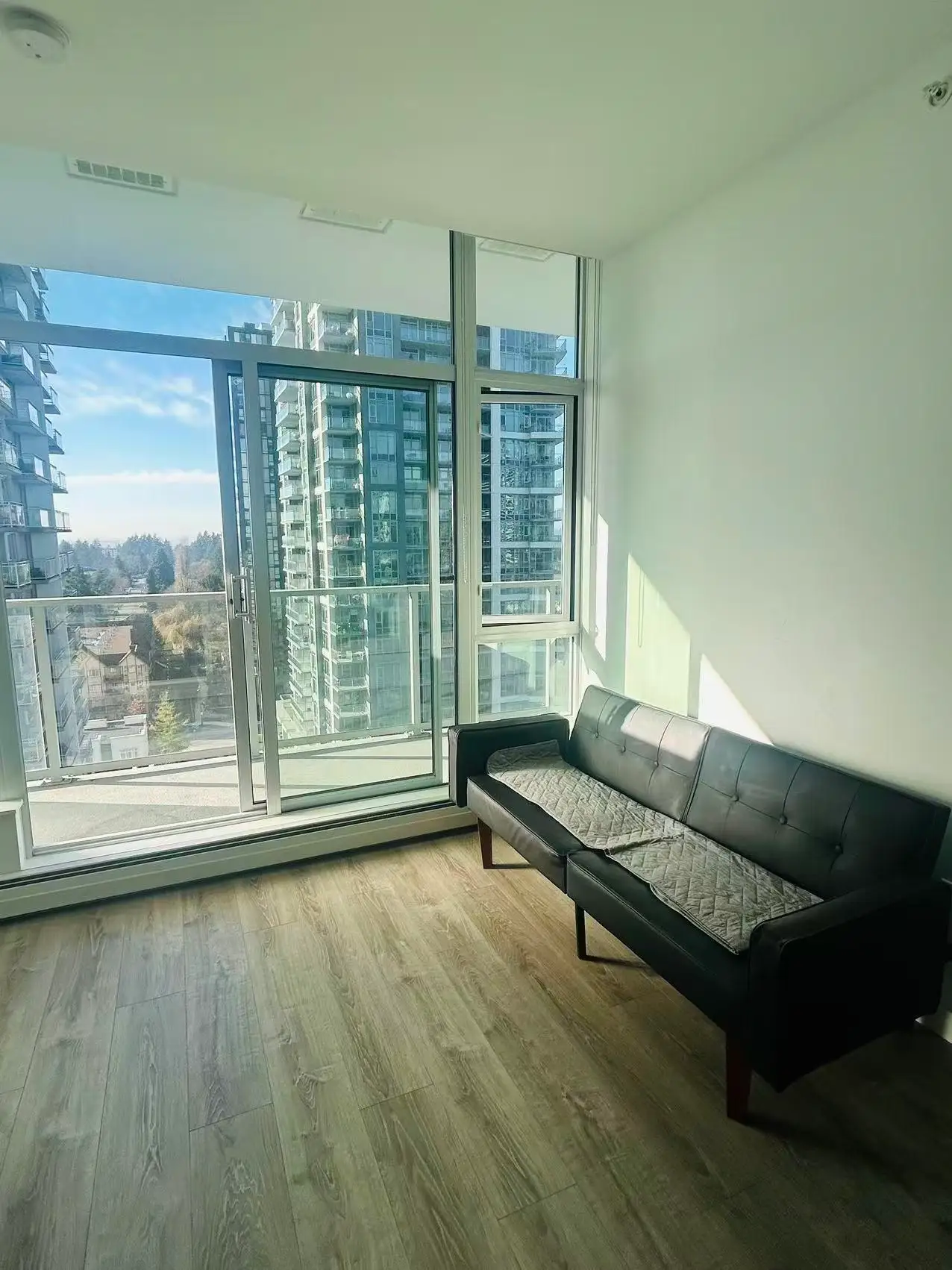 1301 13350 CENTRAL AVENUE, Surrey BC V3T 0S1