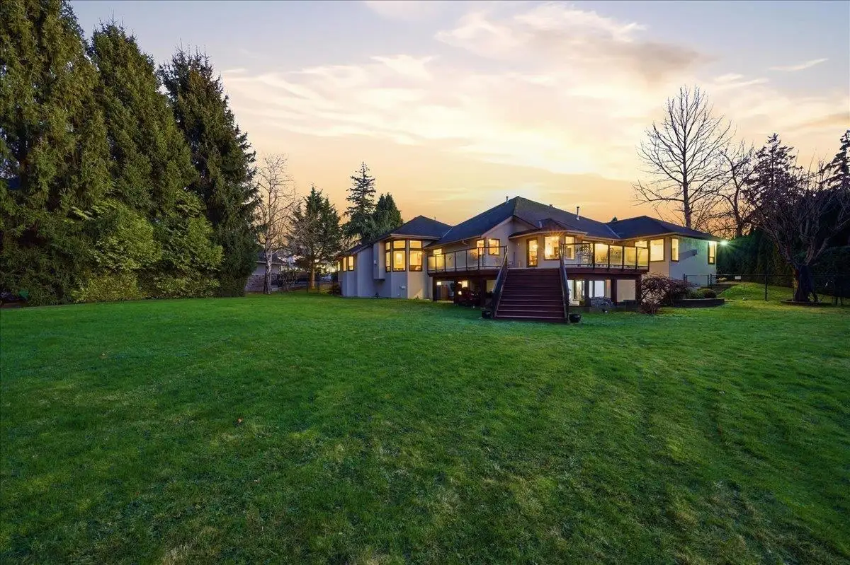 16533 26 AVENUE, Surrey BC V3Z 9W9
