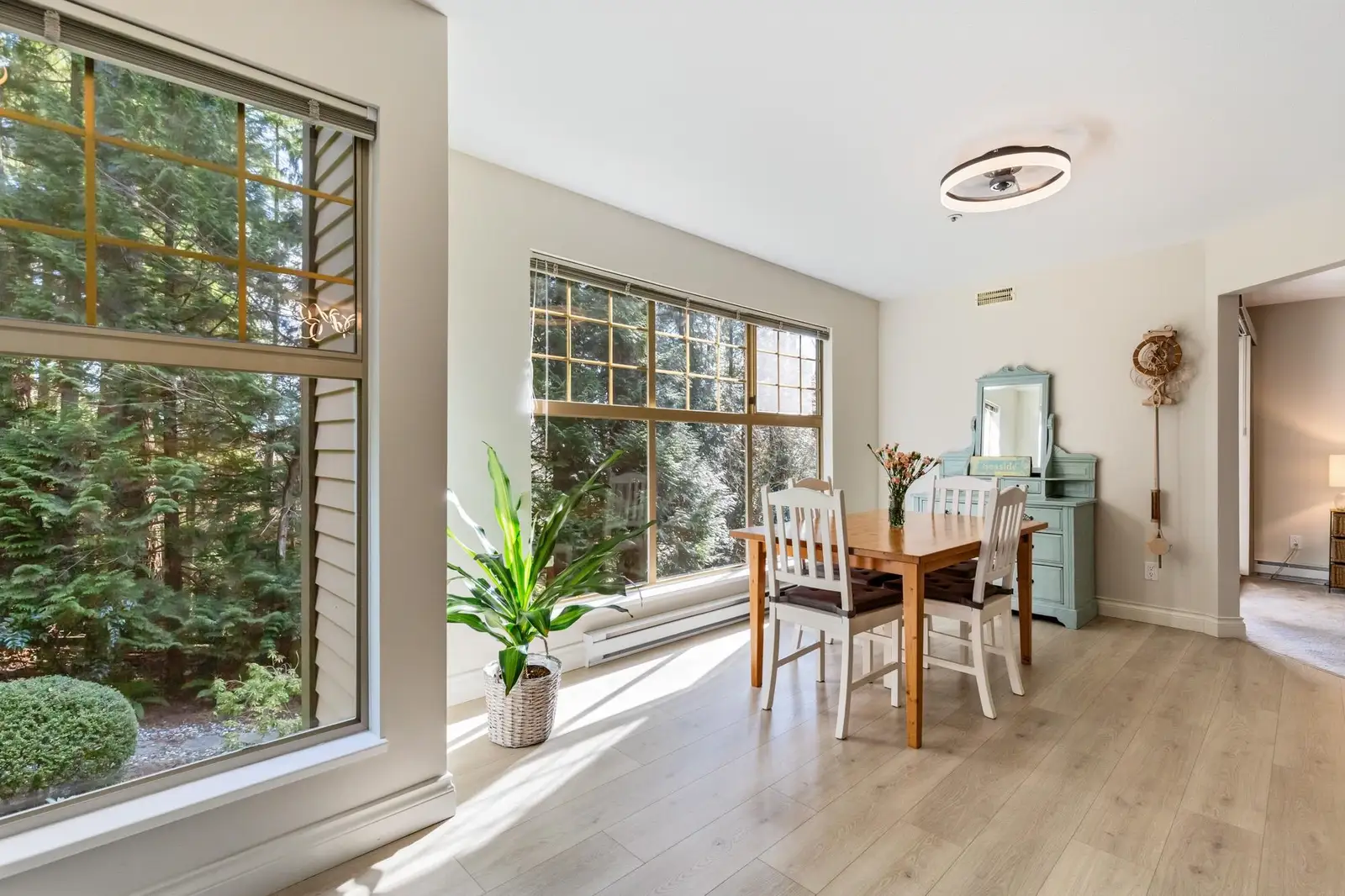 201 180 RAVINE DRIVE, Port Moody BC V3H 4Z3