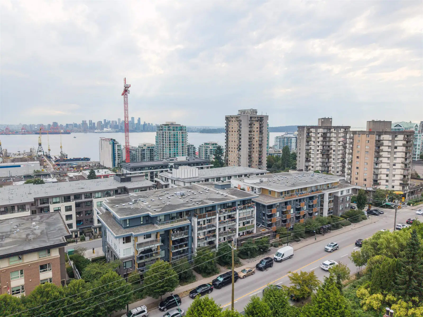 414 221 E 3RD STREET, North Vancouver BC V7L 0C1