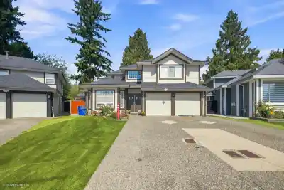 6045 131 STREET, Surrey BC V3X 3N4