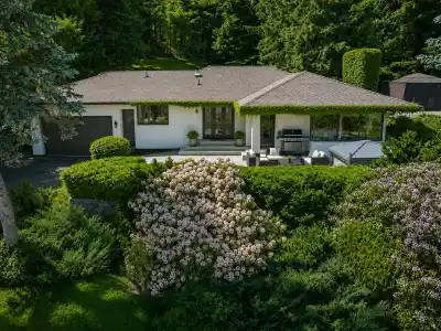 68 BONNYMUIR DRIVE, West Vancouver BC V7S 1L2