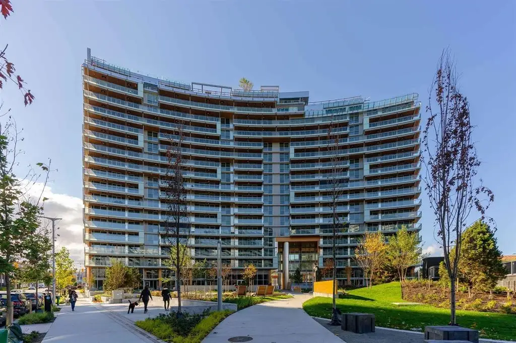 909 1768 COOK STREET, Vancouver BC V5Y 0N3