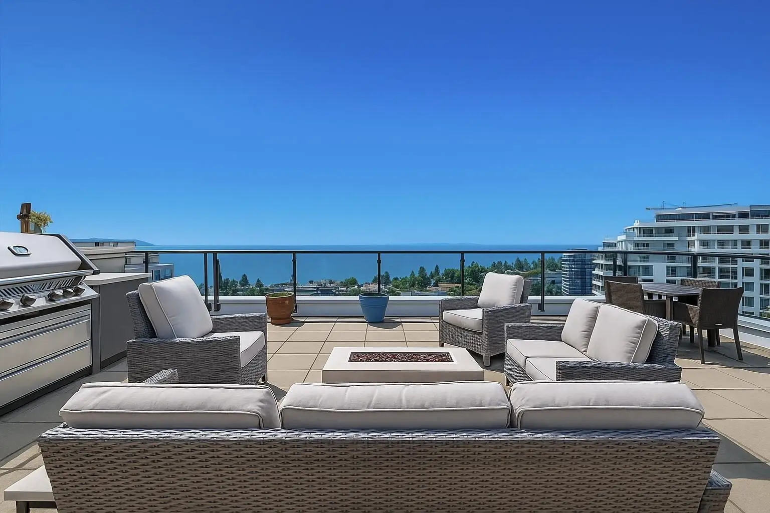 1439 GEORGE STREET, White Rock BC V4B 0B9