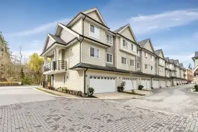 10 14285 64 AVENUE, Surrey BC V3W 1Z2