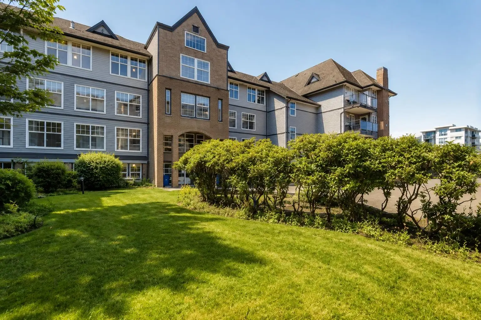 424 20200 56 AVENUE, Langley BC V3A 8S1