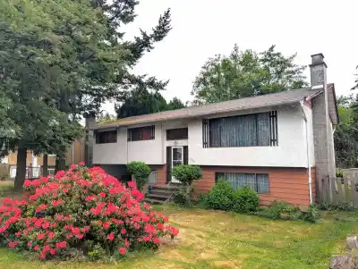 12770 102 AVENUE, Surrey BC V3V 3E5