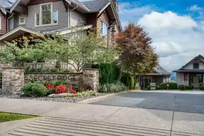 107 3458 BURKE VILLAGE PROMENADE, Coquitlam BC V3E 0J1