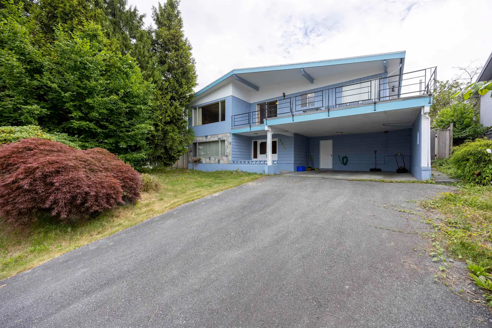6096 SERVICE STREET, Burnaby BC V5H 1V8