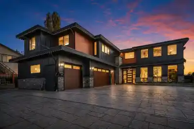 12381 227 STREET, Maple Ridge BC V2X 6K1