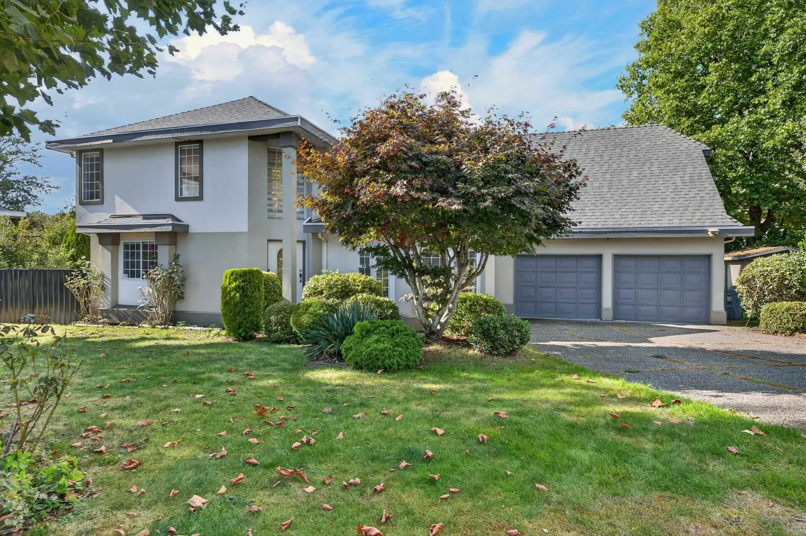 14168 85A AVENUE, Surrey BC V3W 2T4