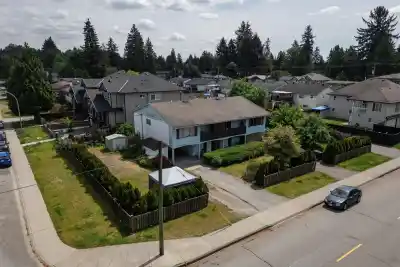 3040 WELLINGTON STREET, Port Coquitlam BC V3B 3X1