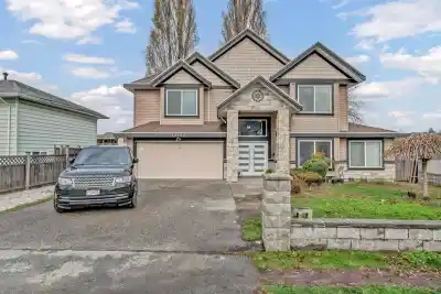 12101 84 AVENUE, Surrey BC V3W 3G4