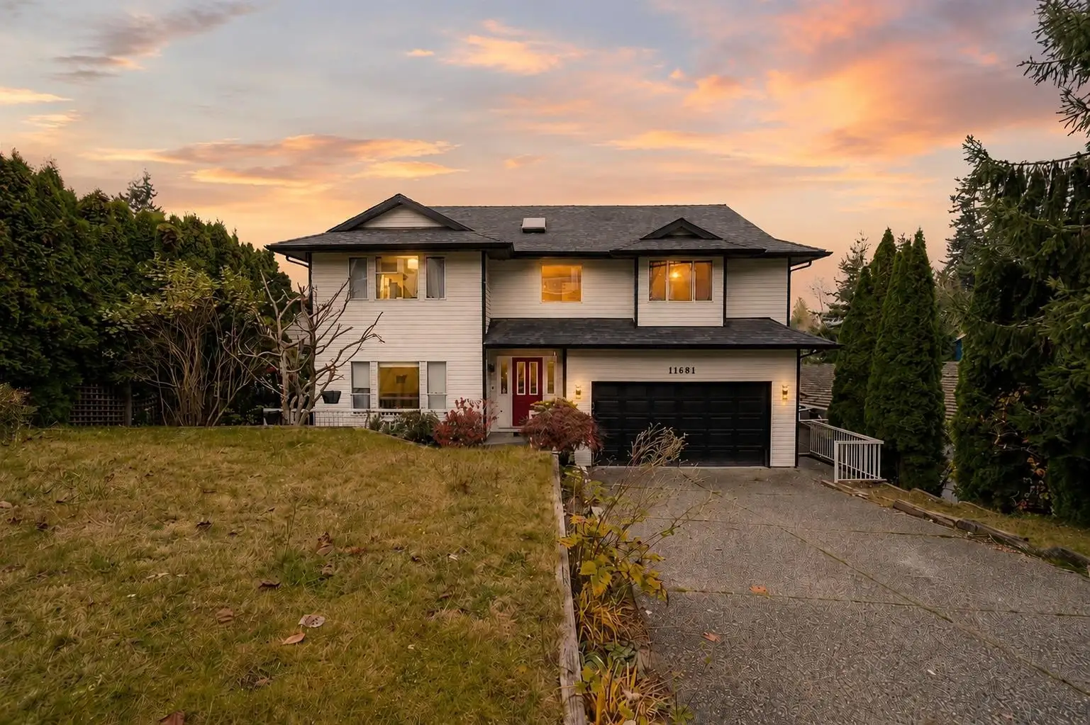 11681 99A AVENUE, Surrey BC V3V 7K5
