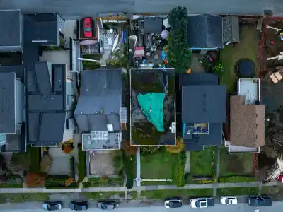 34 N HYTHE AVENUE, Burnaby BC V5B 1G4