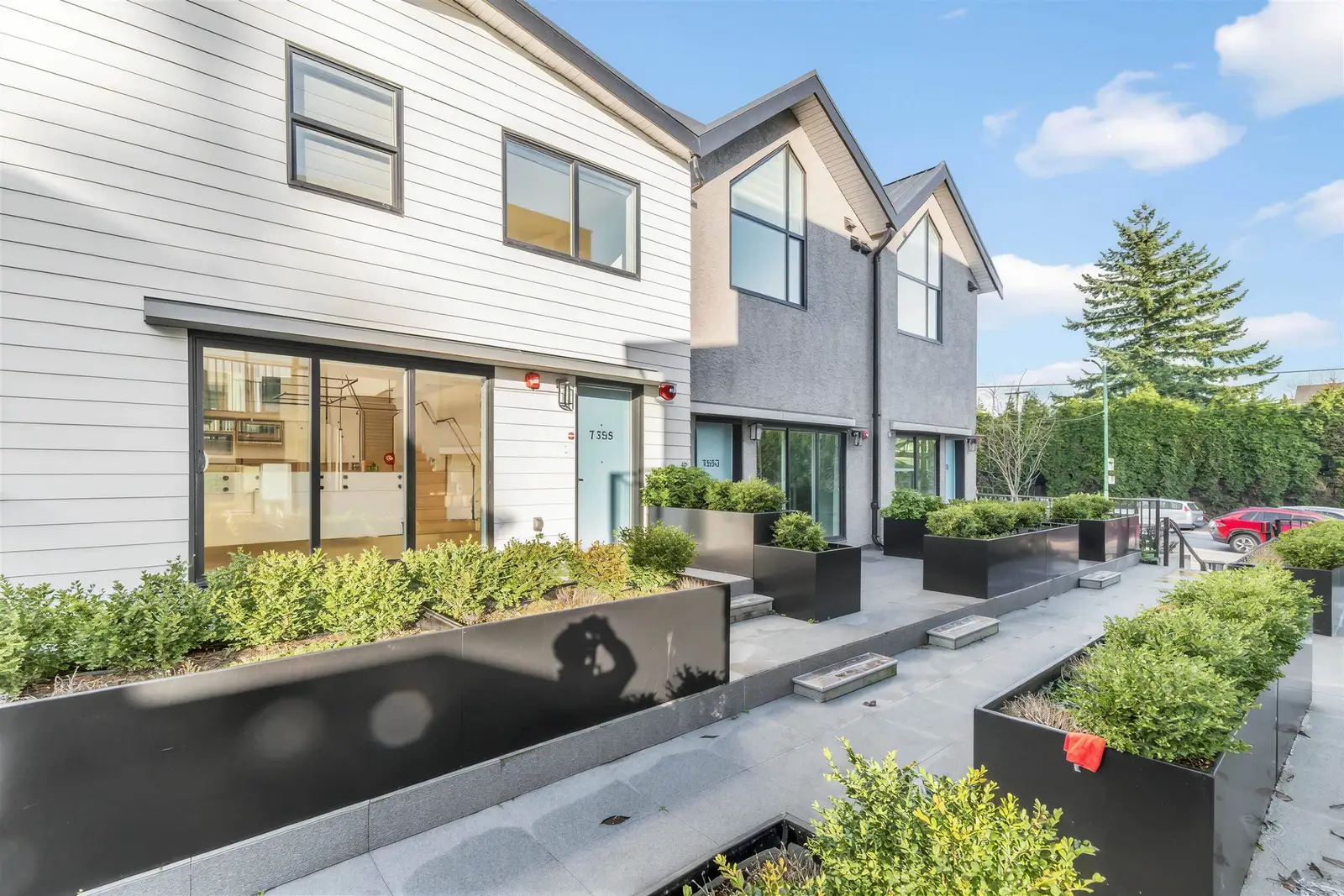 7353 OAK STREET, Vancouver BC V6P 1V9
