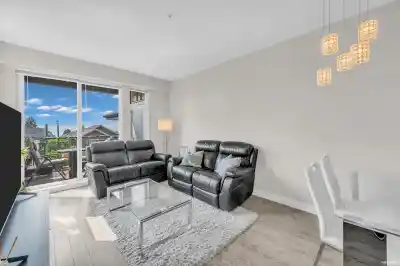 2201 963 CHARLAND AVENUE, Coquitlam BC V3K 0E2