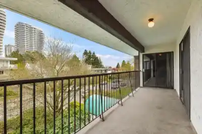 305 1521 BLACKWOOD STREET, White Rock BC V4B 3V6