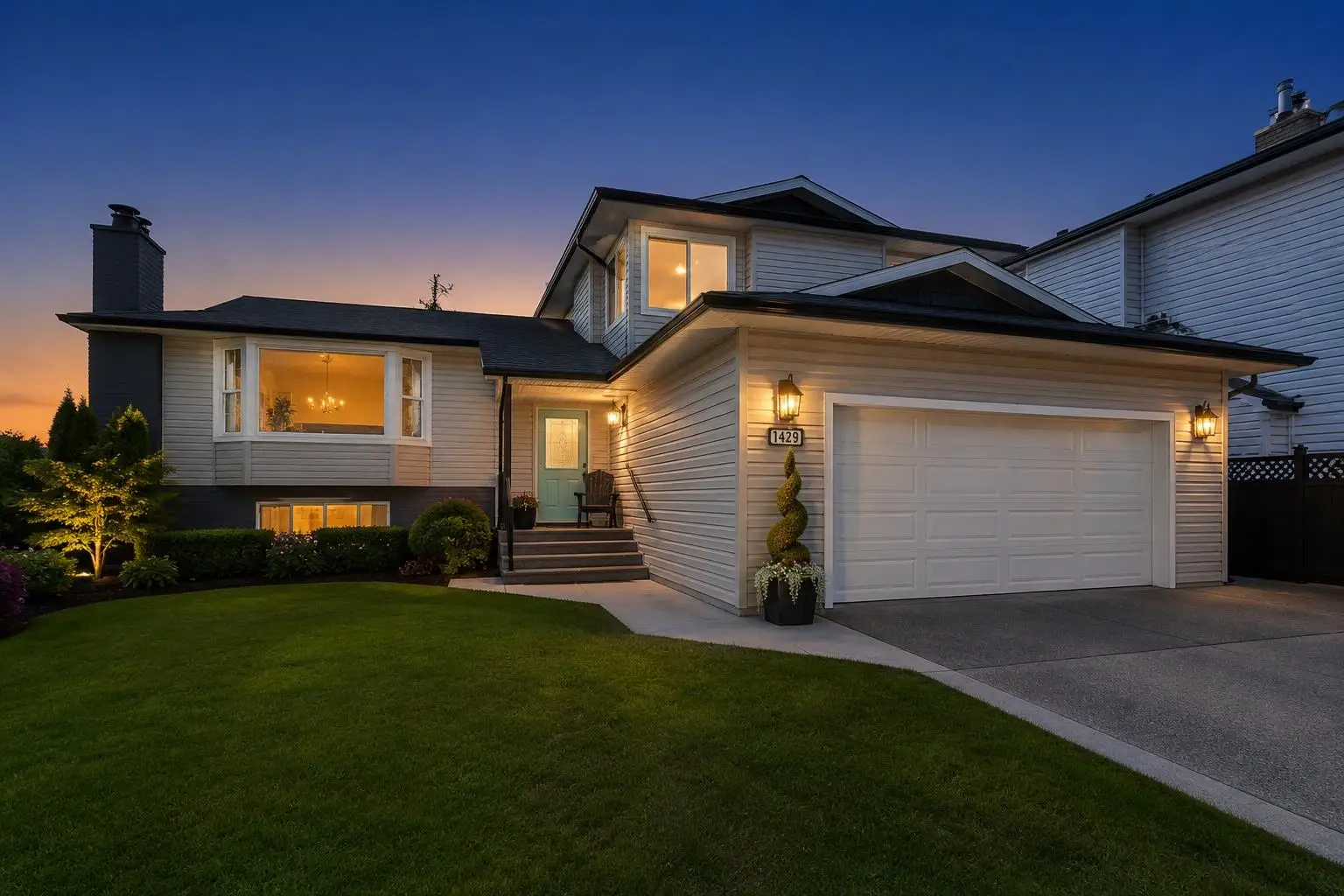 1429 133A STREET, Surrey BC V4A 6A2