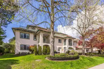 206 1447 BEST STREET, White Rock BC V4B 4E5