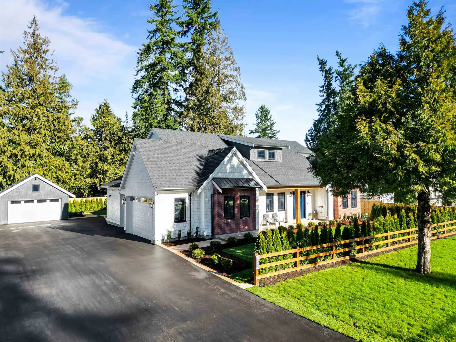 19843 37A AVENUE, Langley BC V3A 2S8
