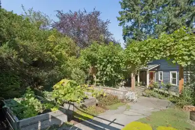 965 VILLAGE DRIVE, Bowen Island BC V0N 1G1