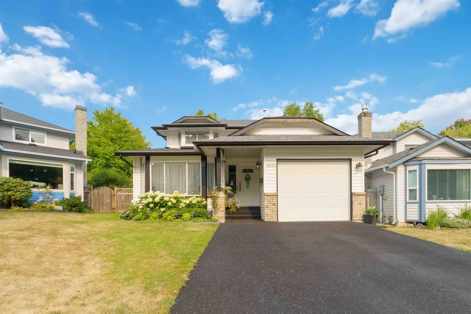 6842 137A STREET, Surrey BC V3W 9S1