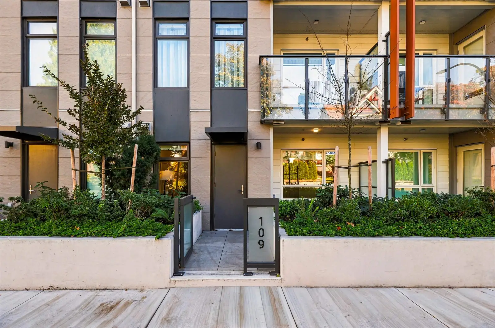 109 82 FIRST STREET, New Westminster BC V3L 0L8