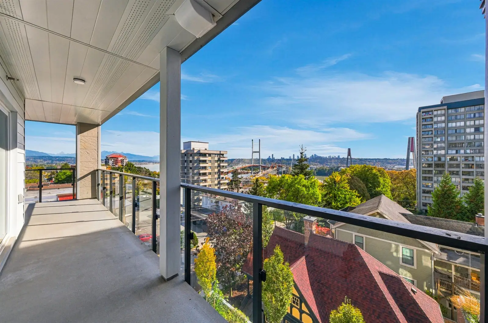 419 82 FIRST STREET, New Westminster BC V3L 0L8