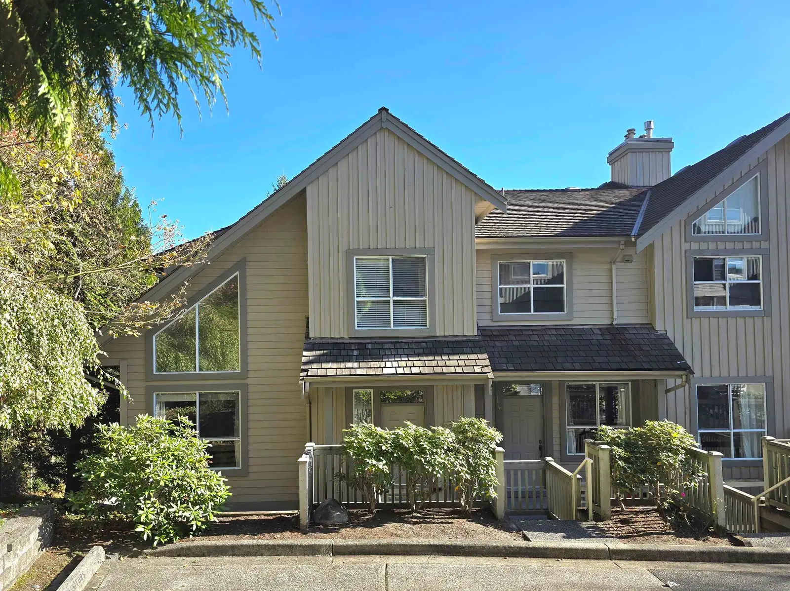 224 1465 PARKWAY BOULEVARD, Coquitlam BC V3E 3E6
