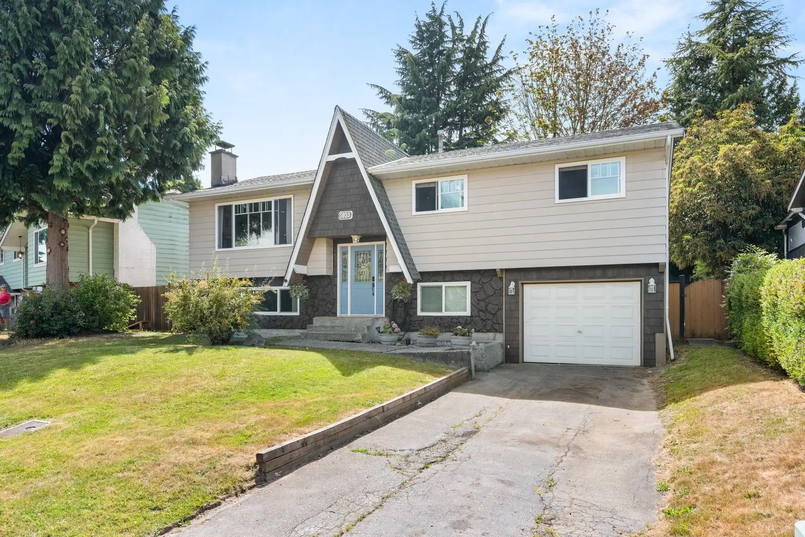 5933 ANGUS PLACE, Surrey BC V3S 4W8