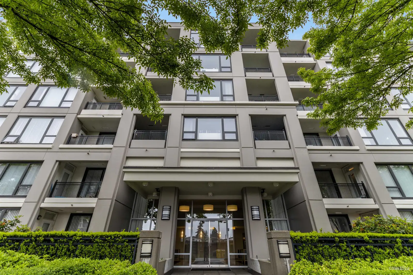 402 7138 COLLIER STREET, Burnaby BC V5E 0A2