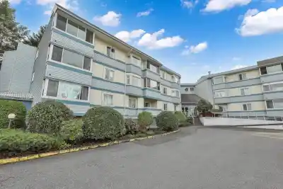 208 7175 134 STREET, Surrey BC V3W 4T1