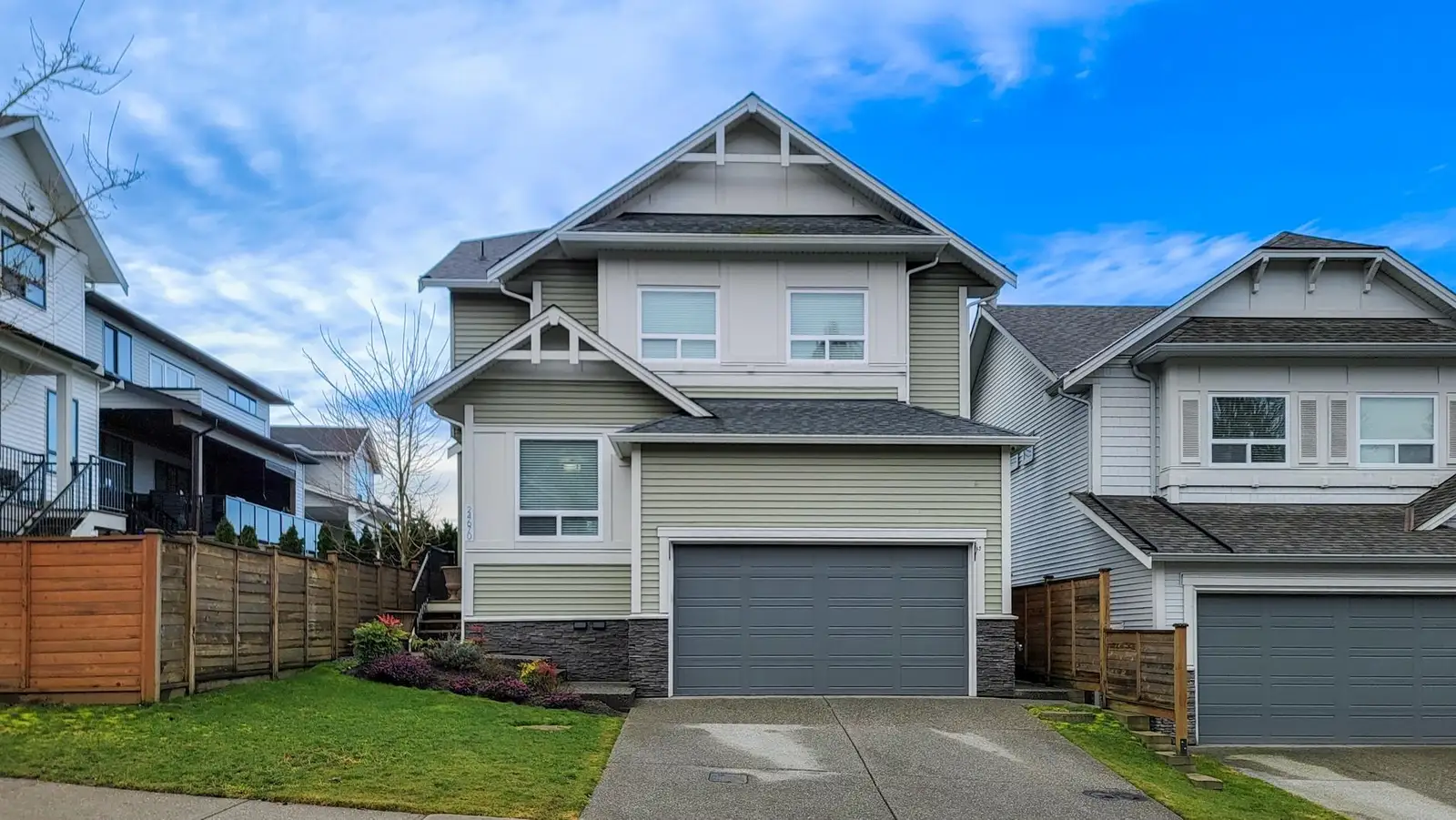 24670 106 AVENUE, Maple Ridge BC V2W 0A2