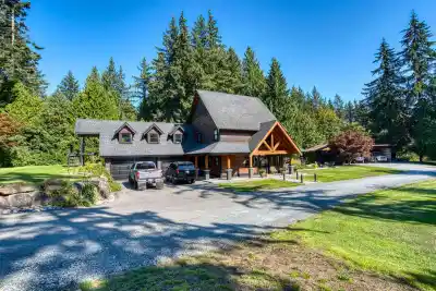 20078 27 AVENUE, Langley BC V2Z 1X2