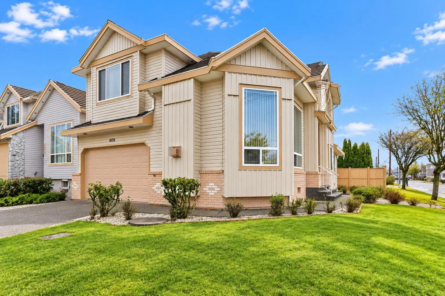 6593 125A STREET, Surrey BC V3W 6S9