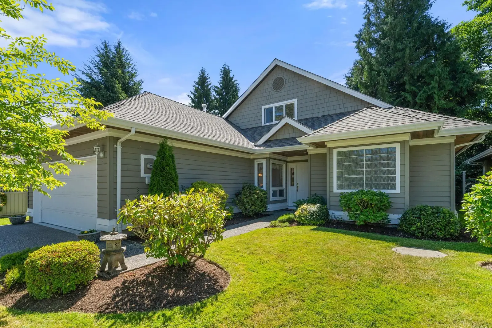 3 1881 144 STREET, Surrey BC V4A 7E8