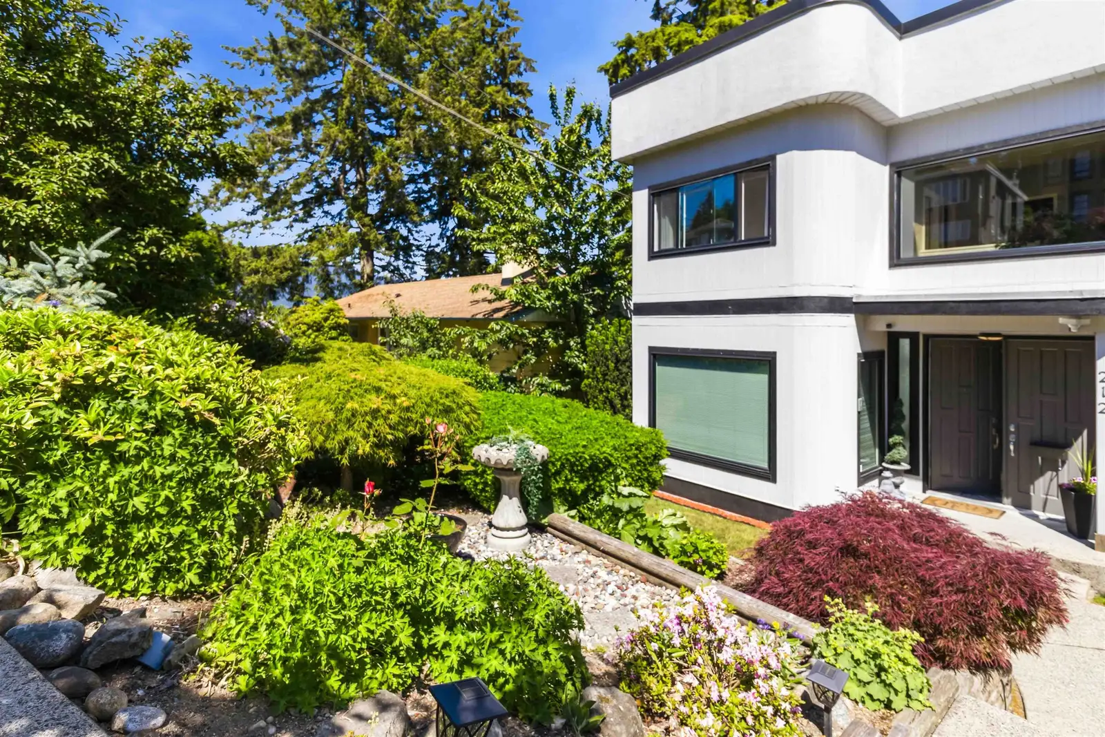 212 N SEA AVENUE, Burnaby BC V5B 1K5