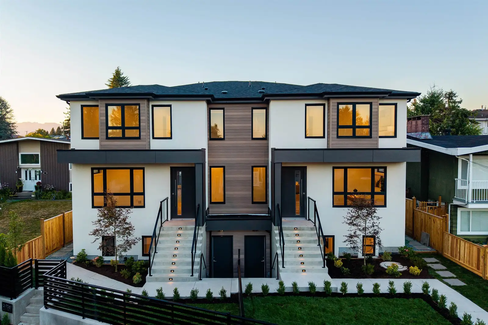 2 7061 PAULUS CRESCENT, Burnaby BC V5A 1P4
