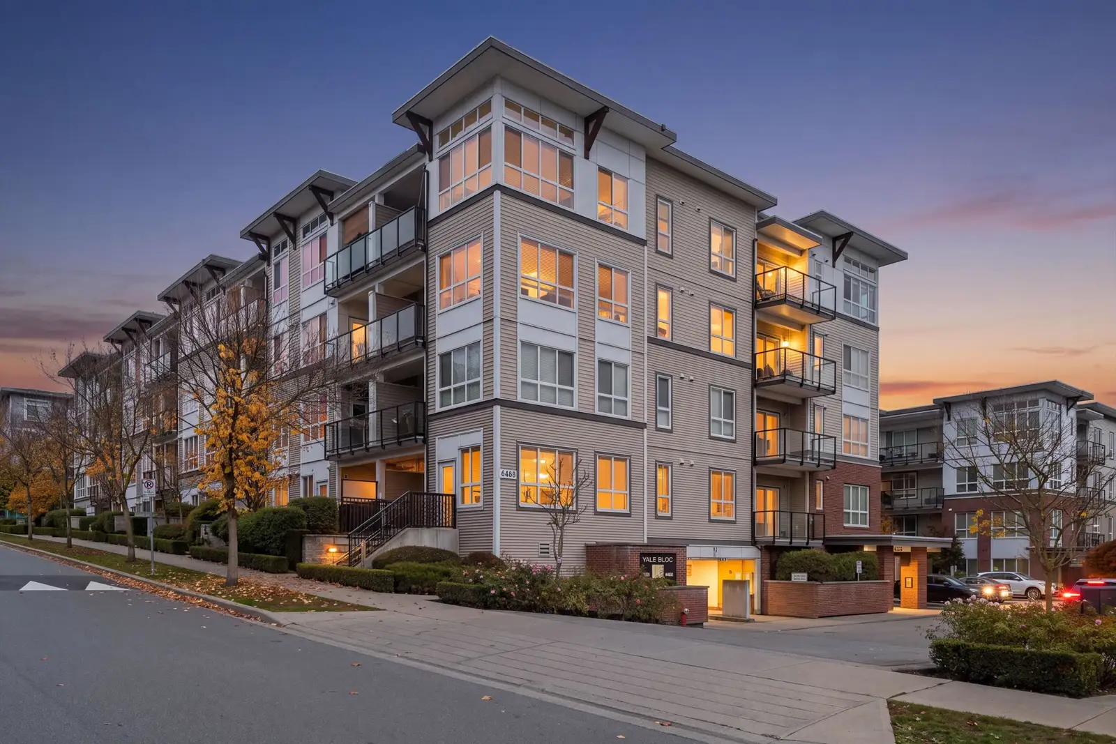 416 6468 195A STREET, Surrey BC V4N 6R6