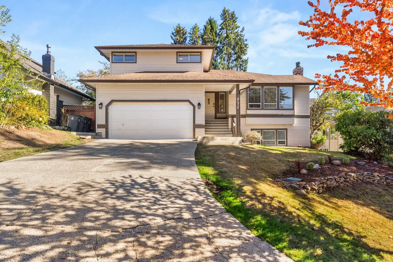 832 165 STREET, Surrey BC V4A 9B9
