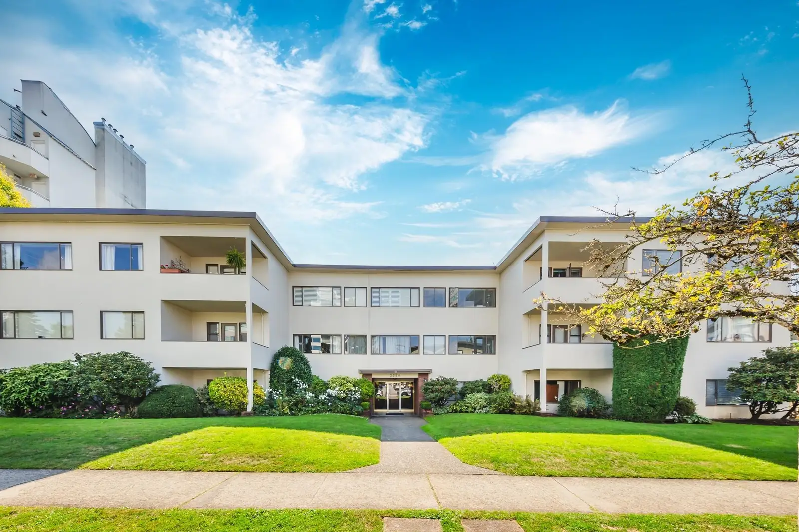 105 2250 W 43RD AVENUE, Vancouver BC V6M 2E3