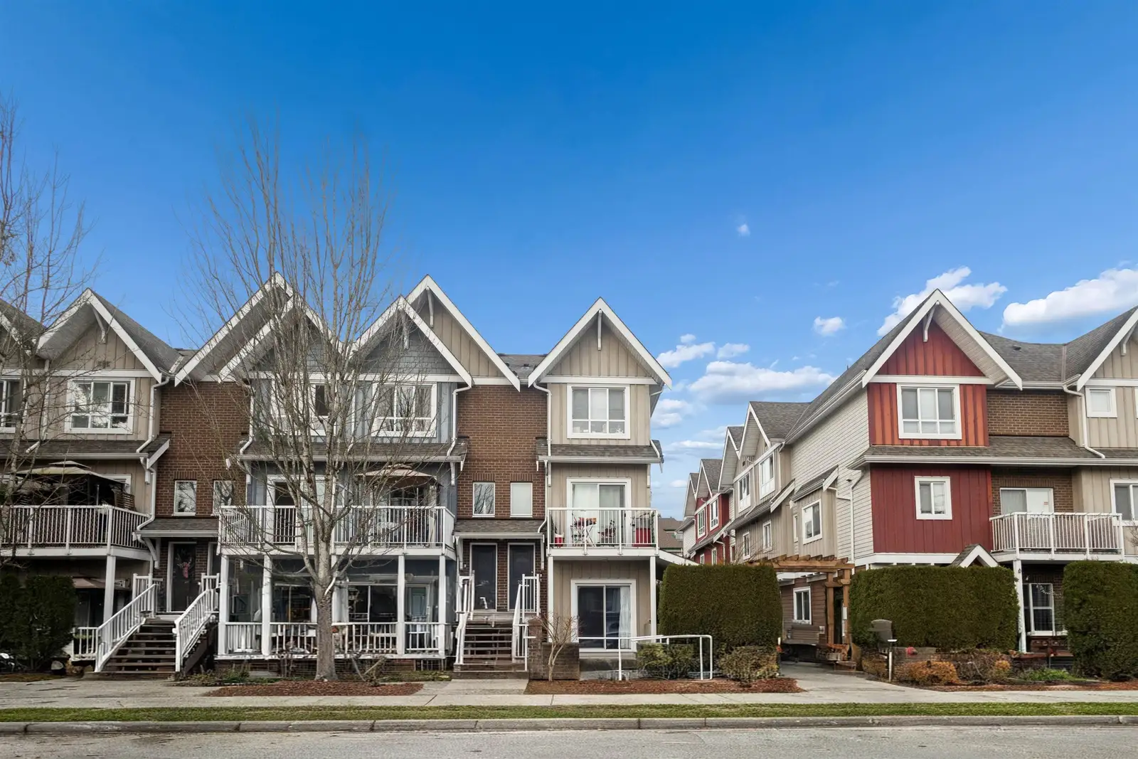 201 1661 FRASER AVENUE, Port Coquitlam BC V3B 0B6